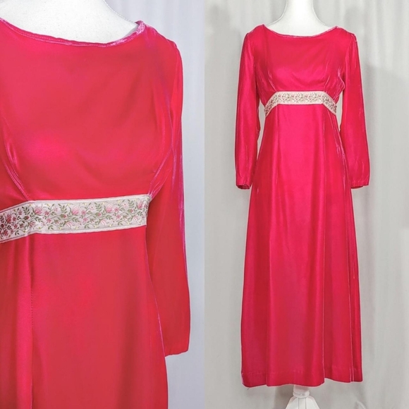 1960s vintage magenta velvet dress - Picture 1 of 5